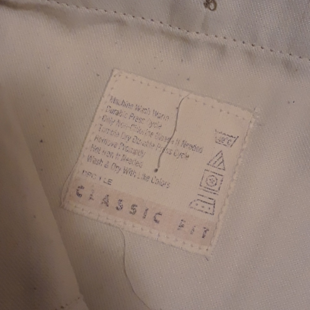 Dockers - Picture 2 of 3